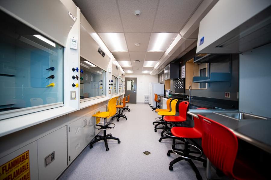 Lab inside Churchill Marine Observatory.jpg